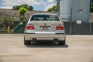 BMW M5 2003 года 